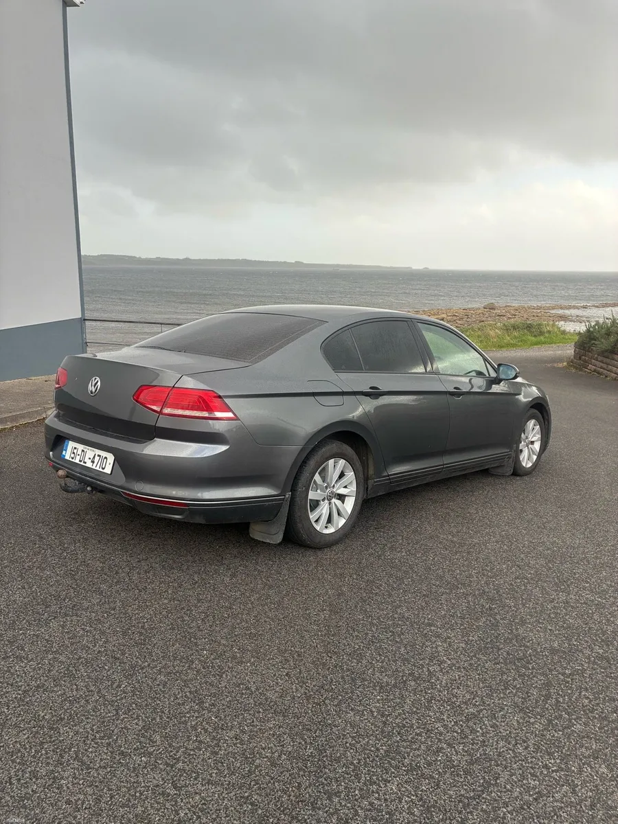 2015 Volkswagen Passat - Image 3