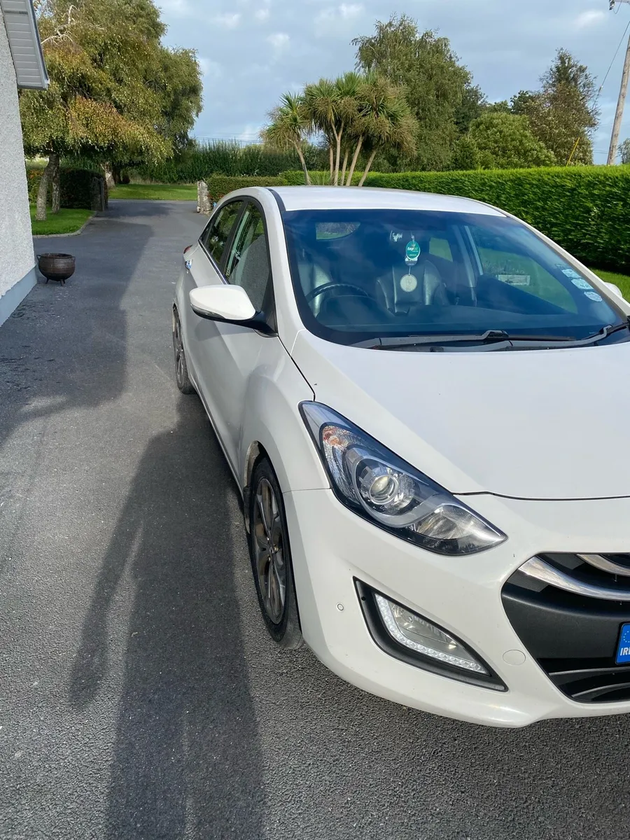 Hyundai i30 premium - Image 3