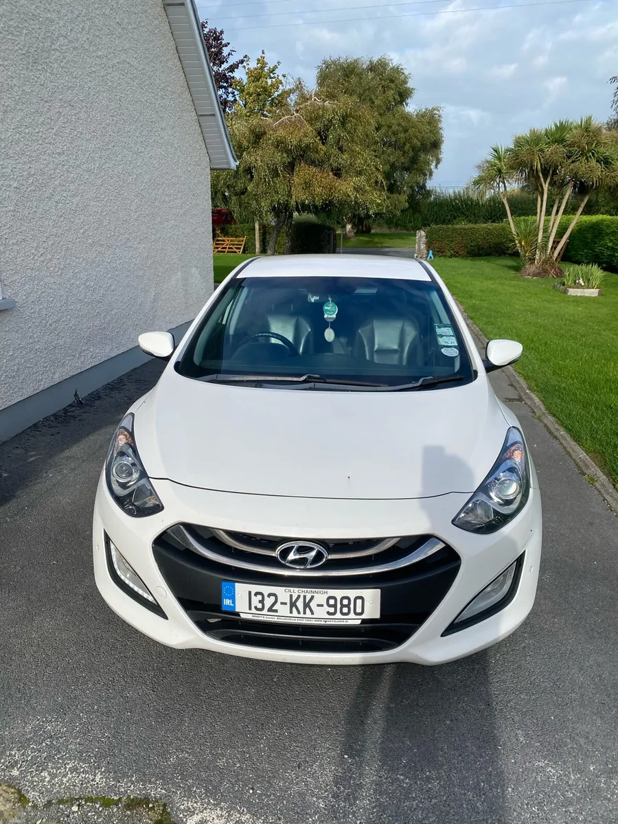 Hyundai i30 premium - Image 1