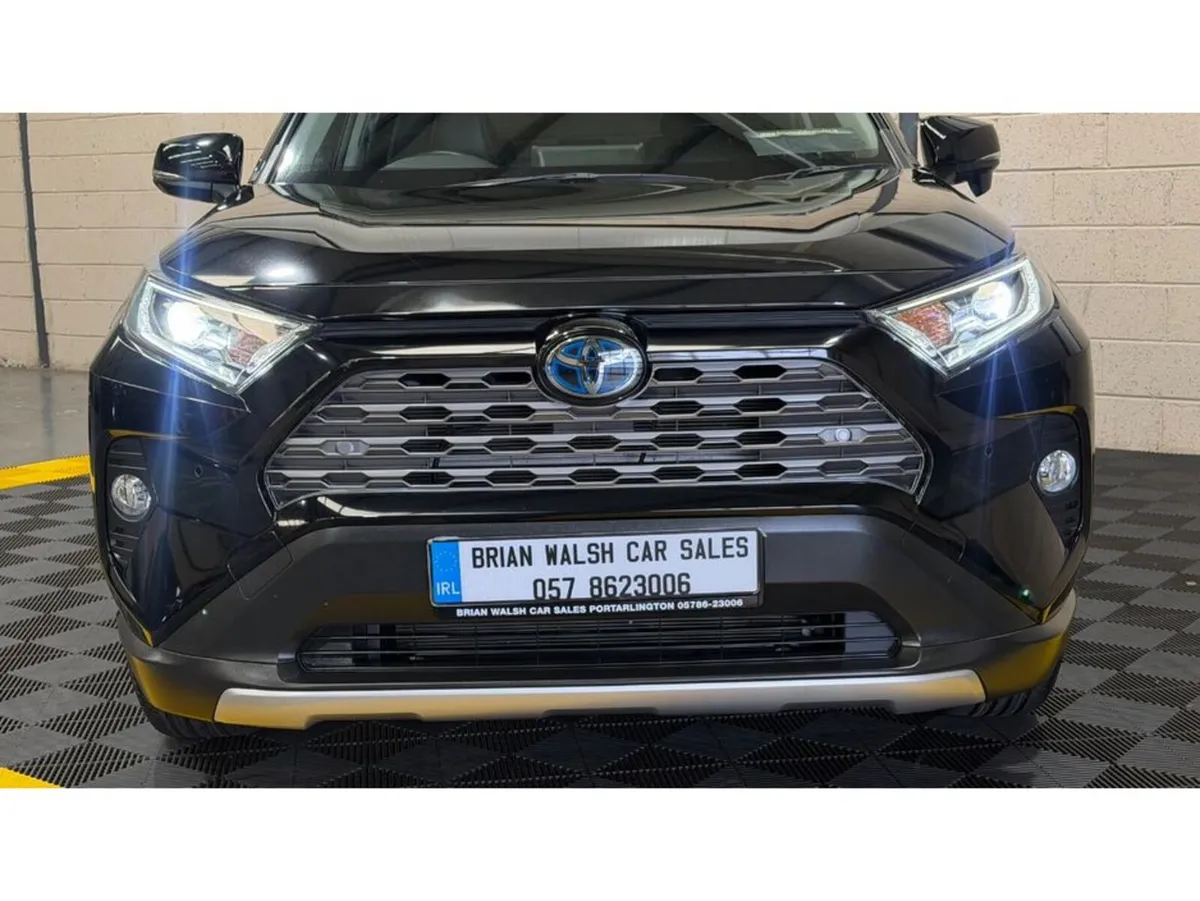 Toyota RAV4 4WD HYBRID G LEATHER - Image 3