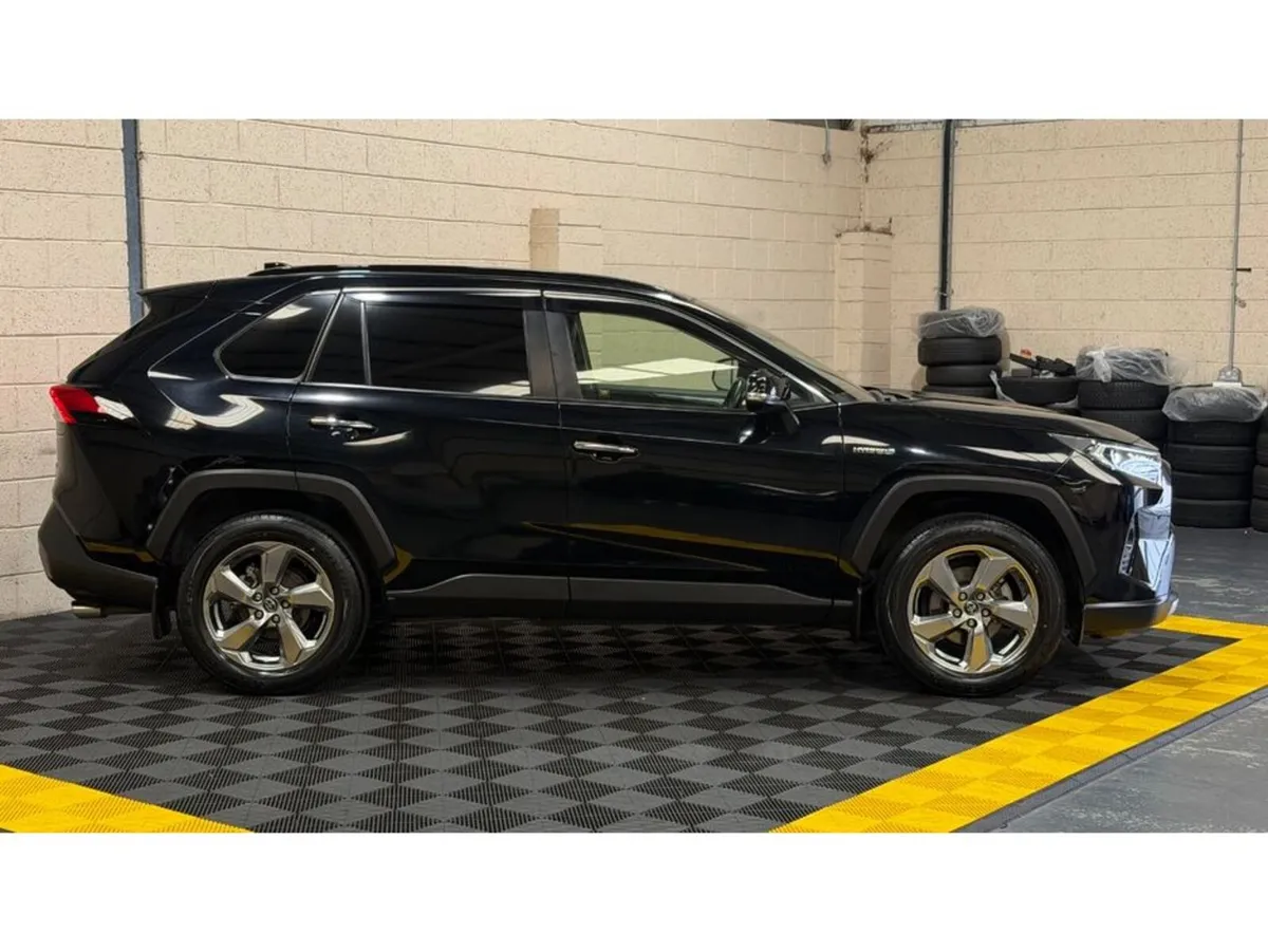 Toyota RAV4 4WD HYBRID G LEATHER - Image 6