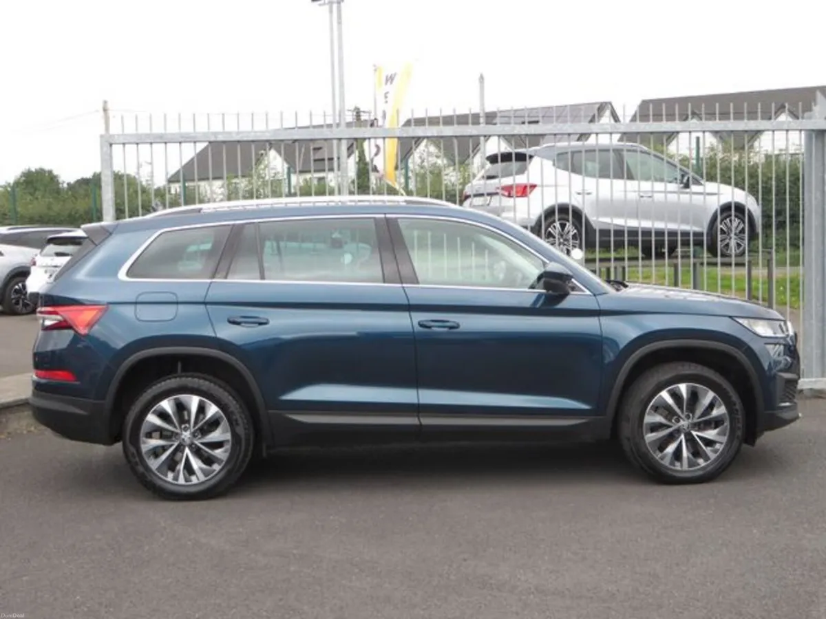 Skoda Kodiaq AMB 2.0tdi 150HP DSG 7 SEATS - Image 5