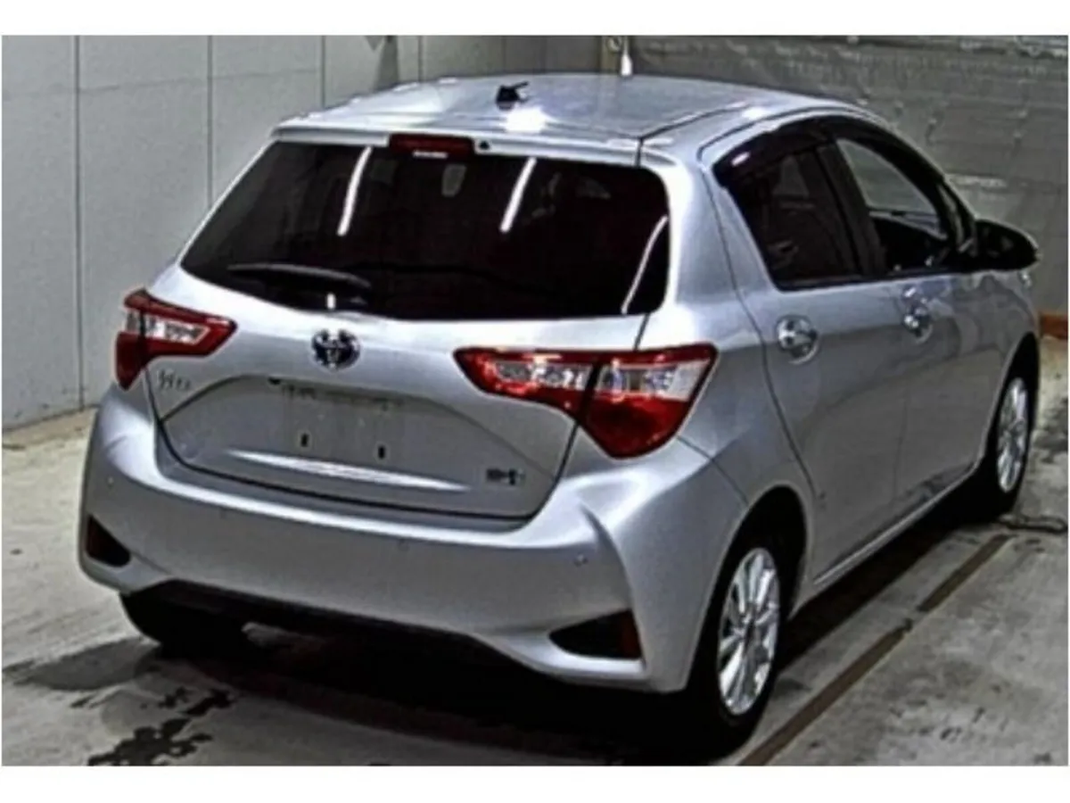 Toyota Vitz 1.5 Petrol Hybrid Auto - Image 4
