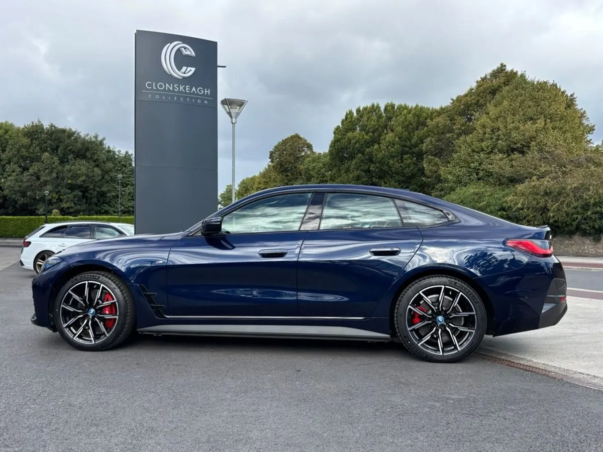 BMW i4 EDRIVE40 M SPORT, PAN ROOF, PRO PACK, LASER - Image 4