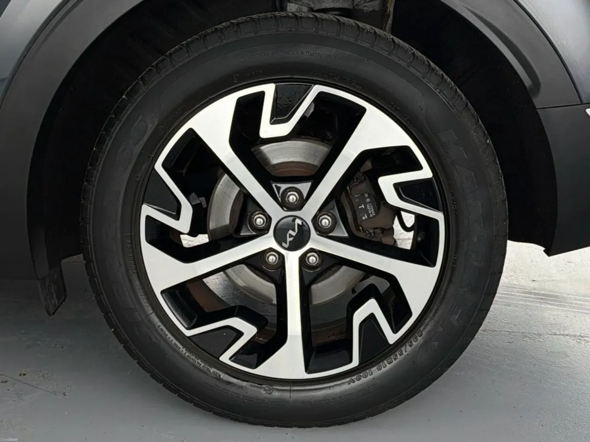 Kia Sportage Manual 5DR - Image 3