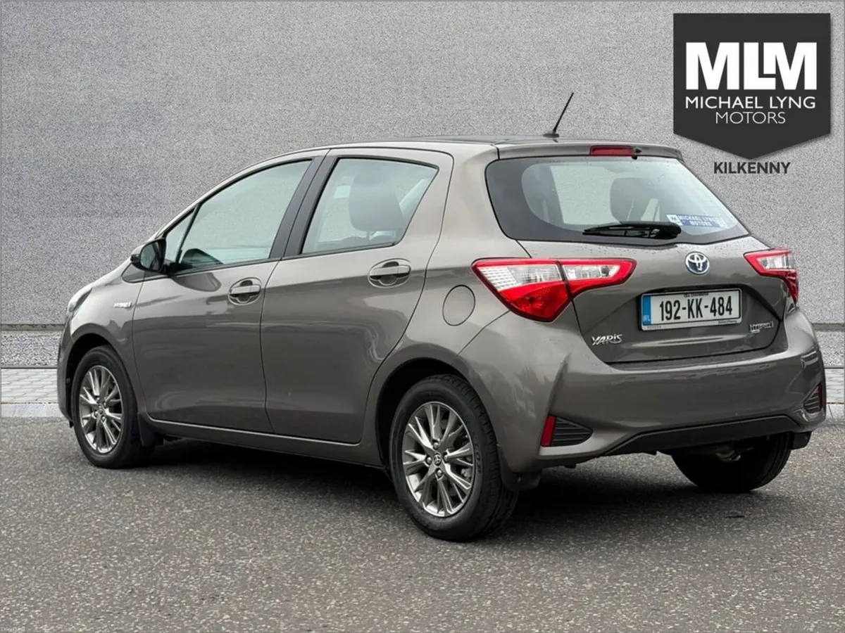 Toyota Yaris HY Hybrid 5DR Luna 4DR Auto - Image 6