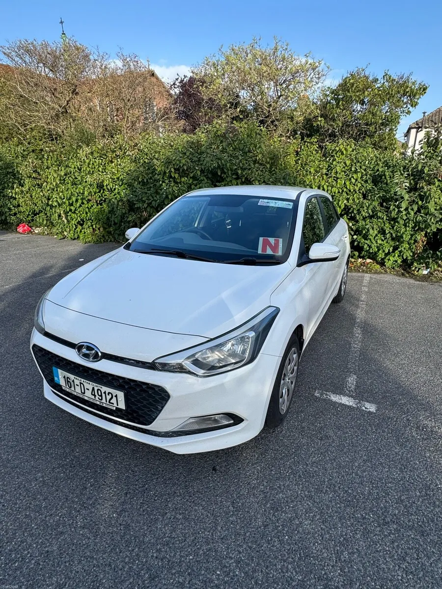 2016 HYUNDAI I20 - 76k KMS - EXCELLENT CONDITION - Image 2