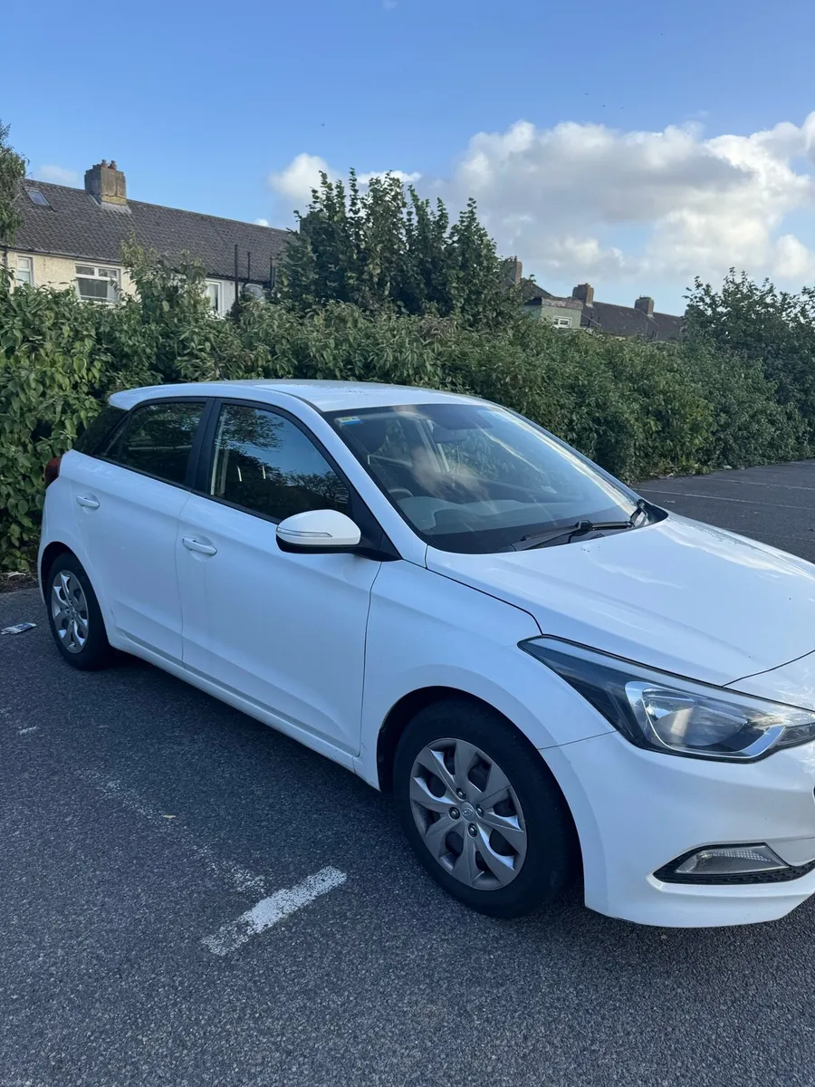 2016 HYUNDAI I20 - 76k KMS - EXCELLENT CONDITION - Image 3