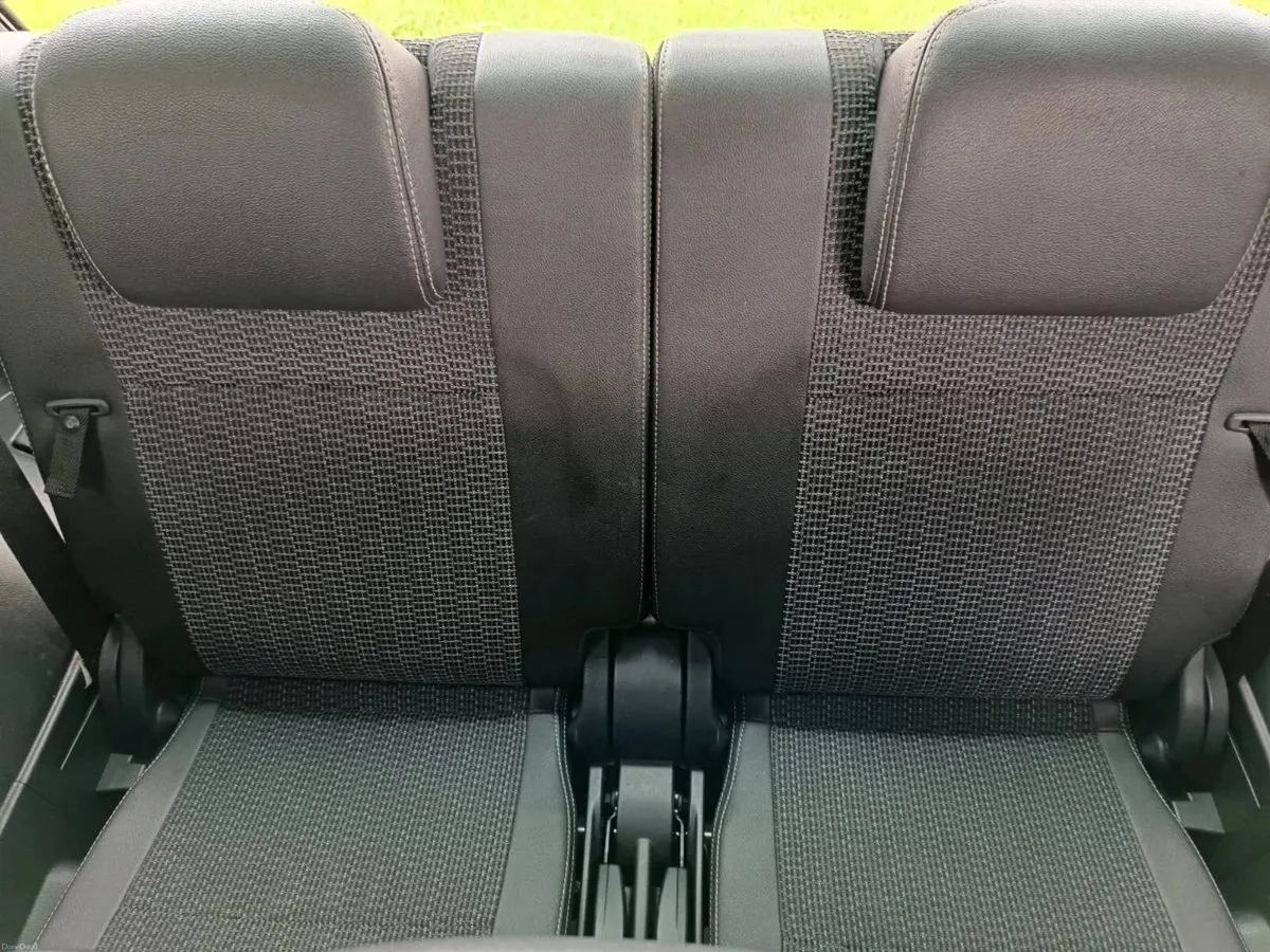 Car - Image 5