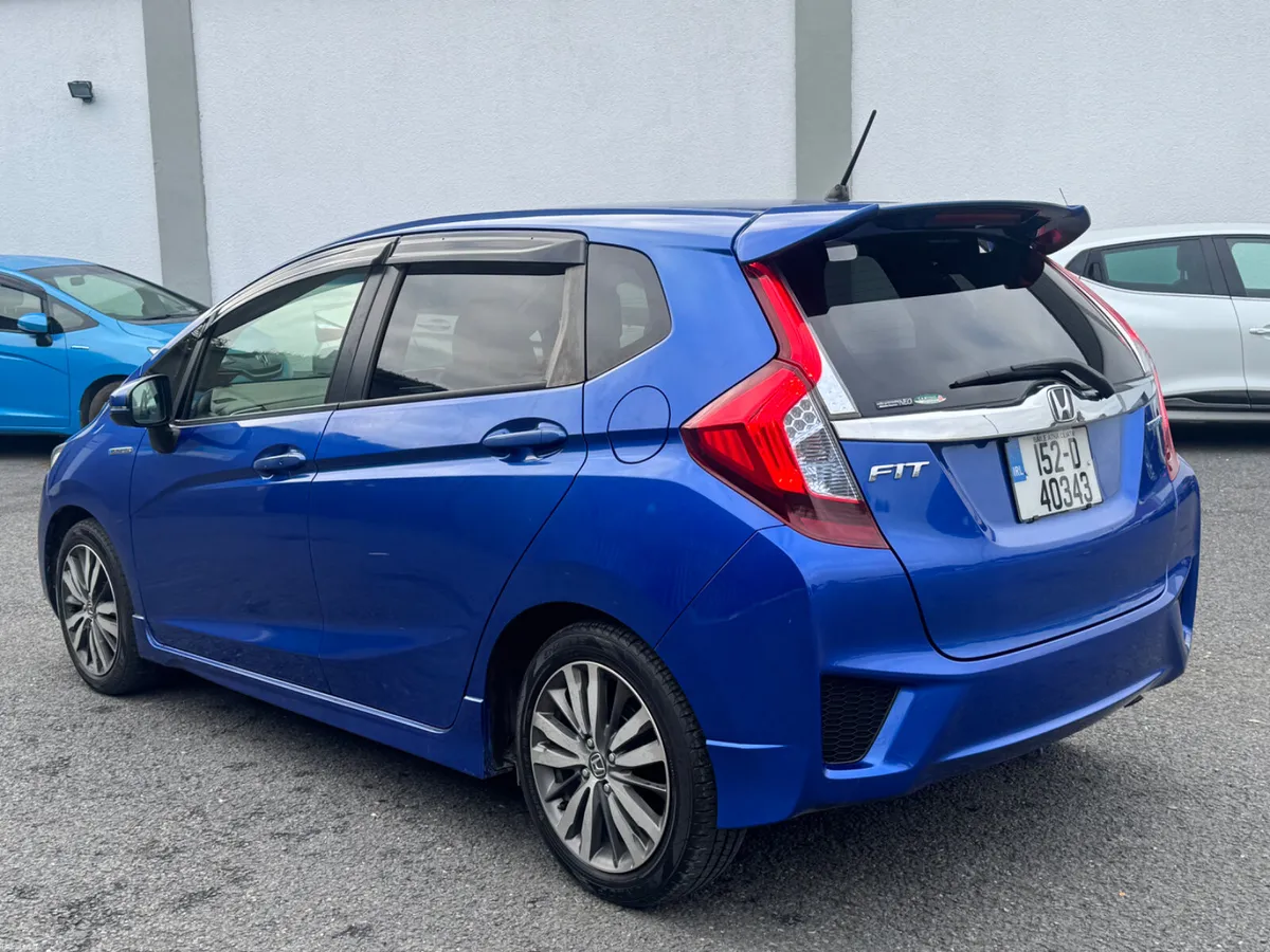Honda Fit 2015 Automatic hybrid Full option - Image 5