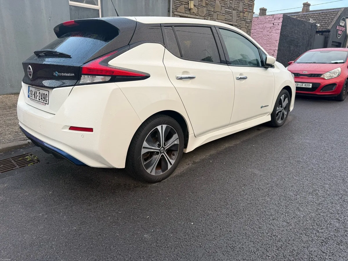 Nissan Leaf 40Kw Top Spec 2019 Low Milage - Image 5