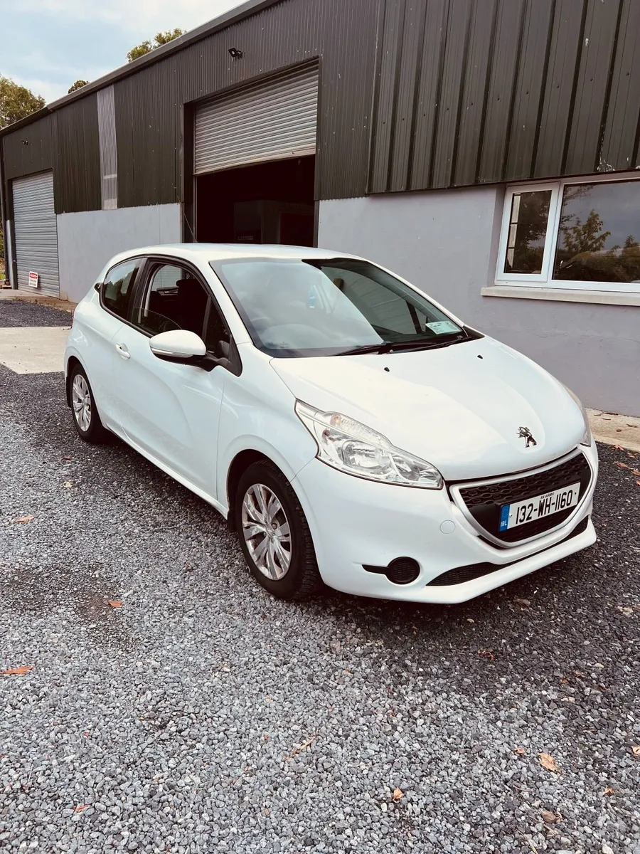Peugeot 208 2013 - Image 1