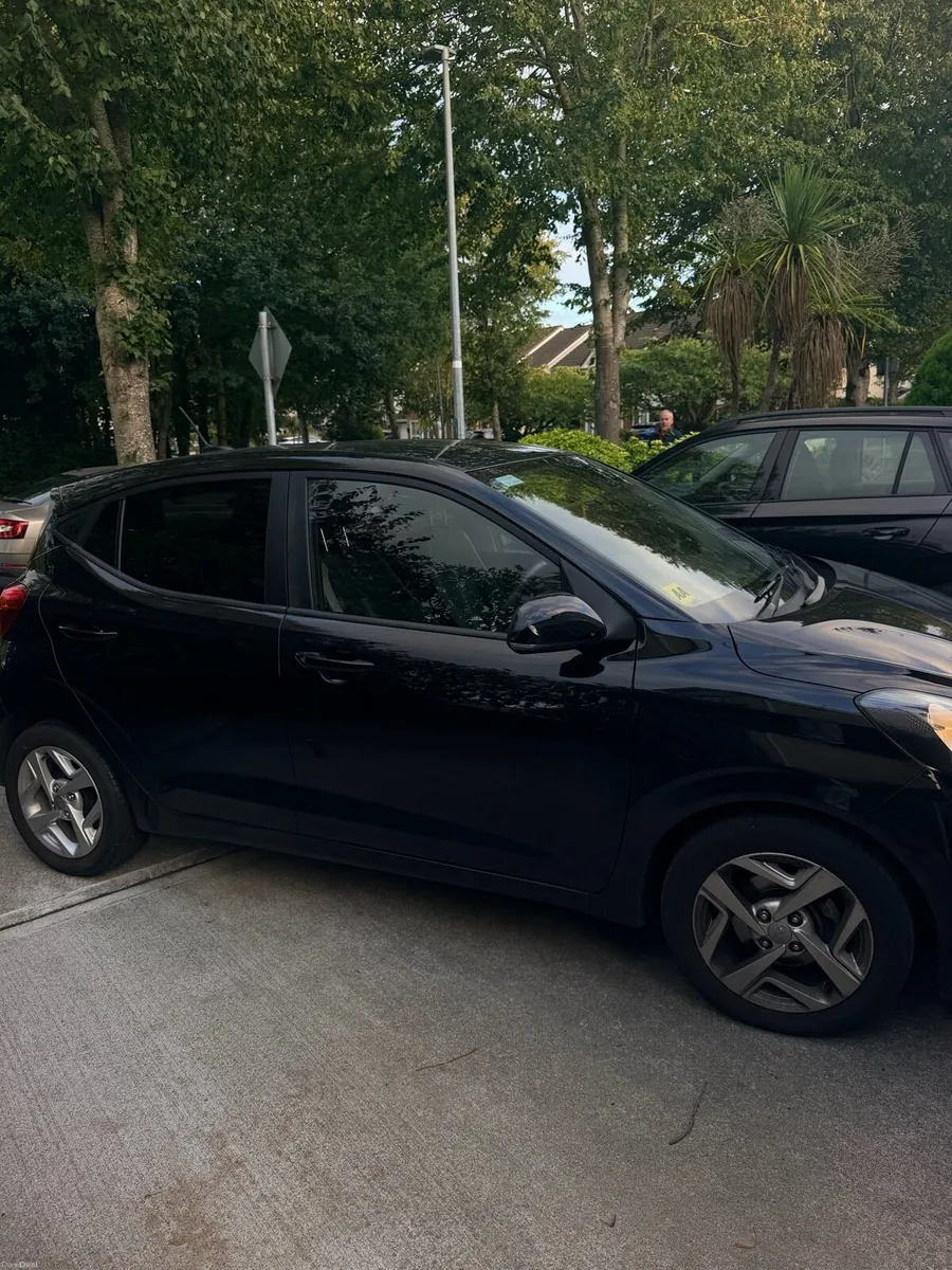 Hyundai i10 Deluxe 5DR - Image 4