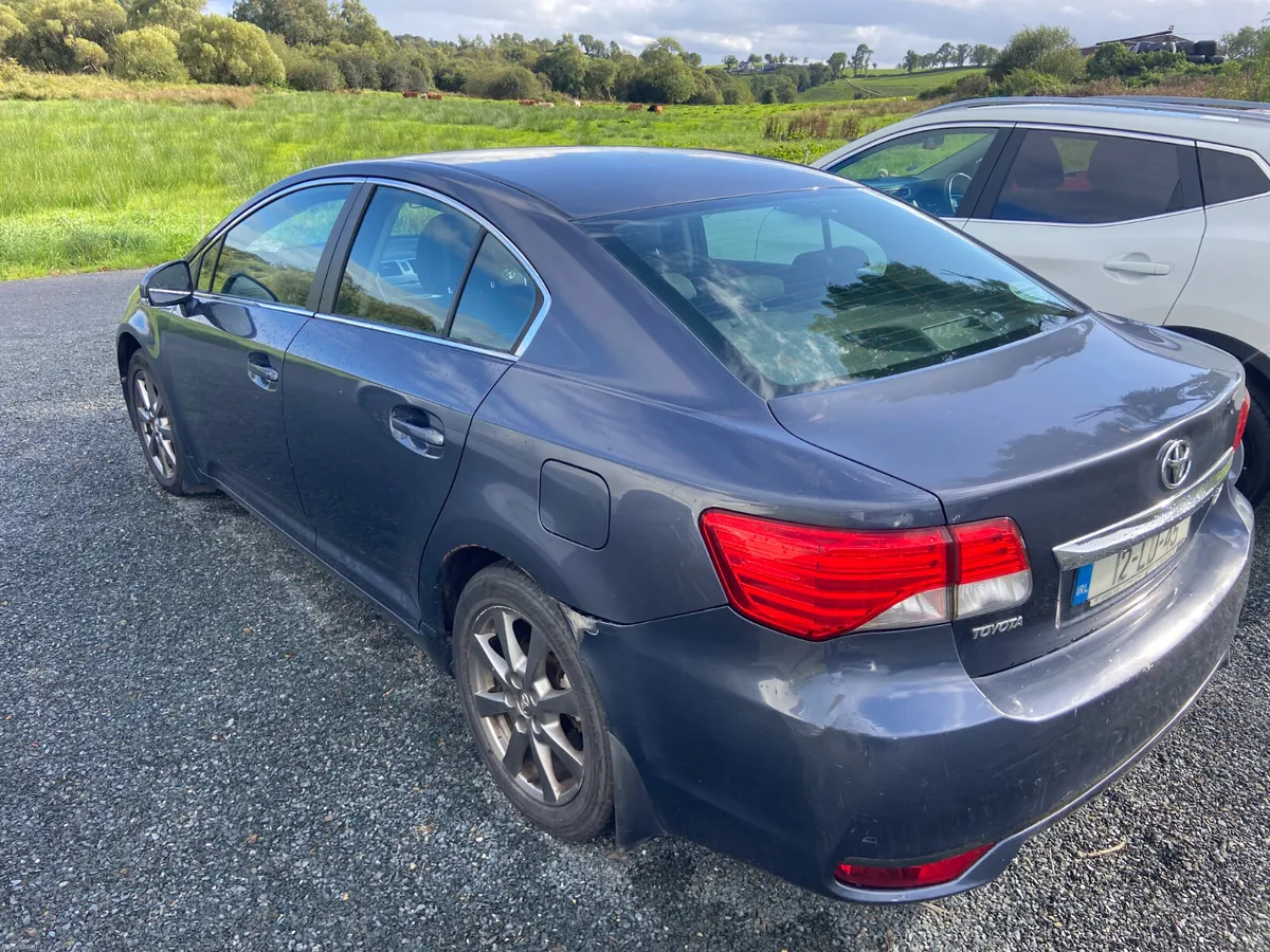 Toyota Avensis 2012 2.0d4d - Image 4
