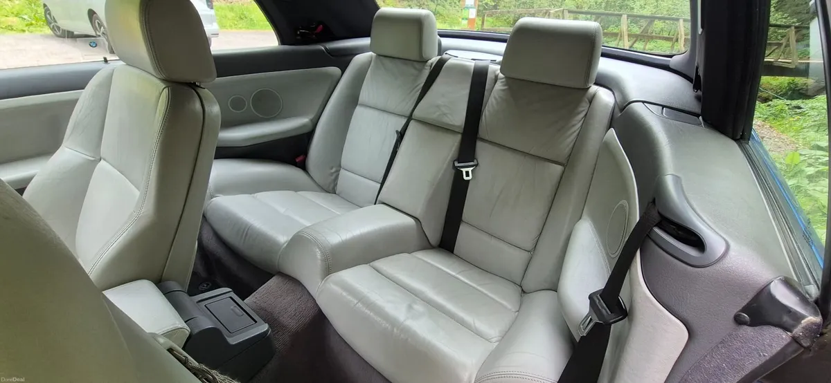 BMW M3 1999 - Image 2