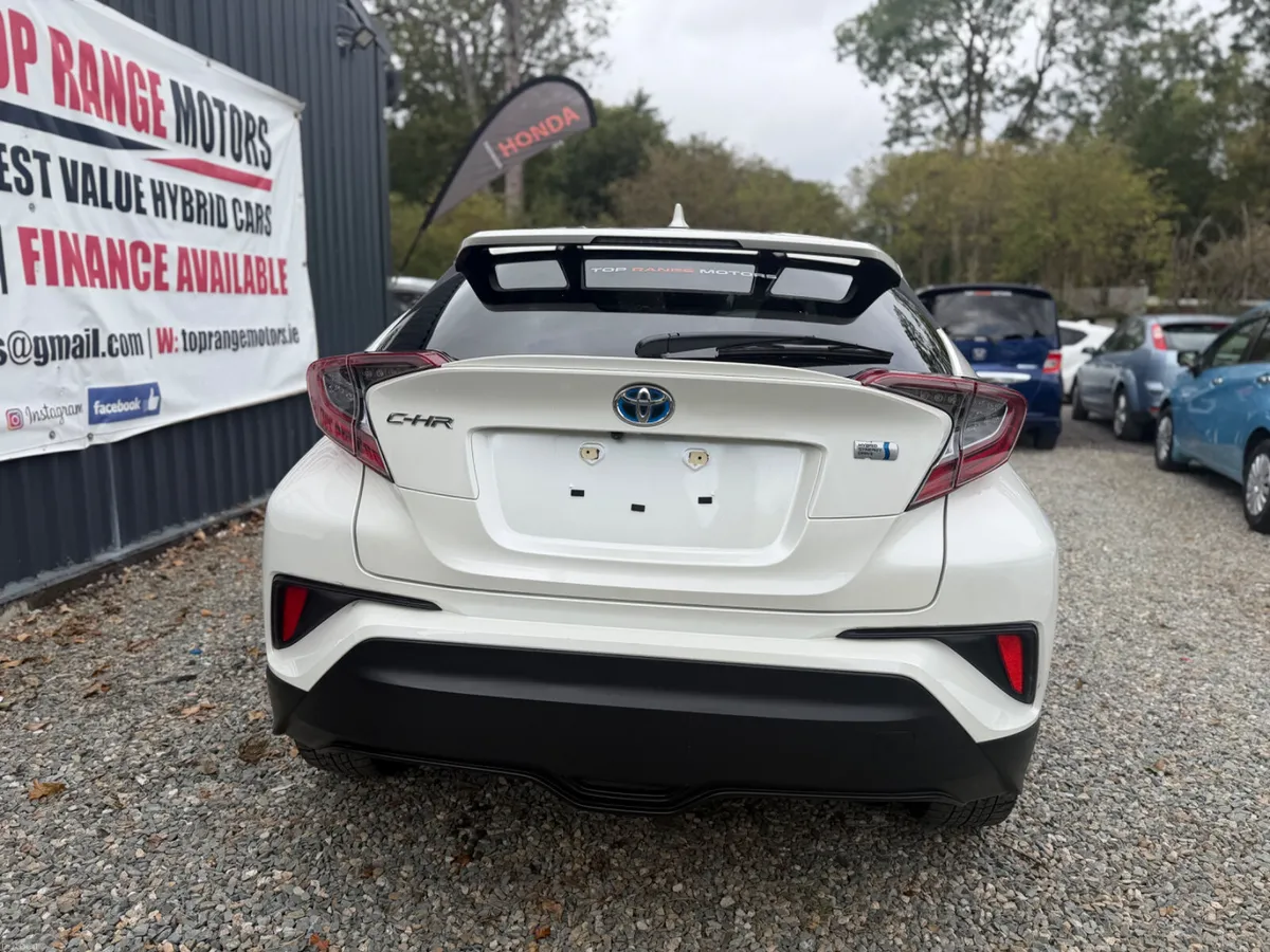 Toyota CH R 2018 ** Finance Available ** - Image 5