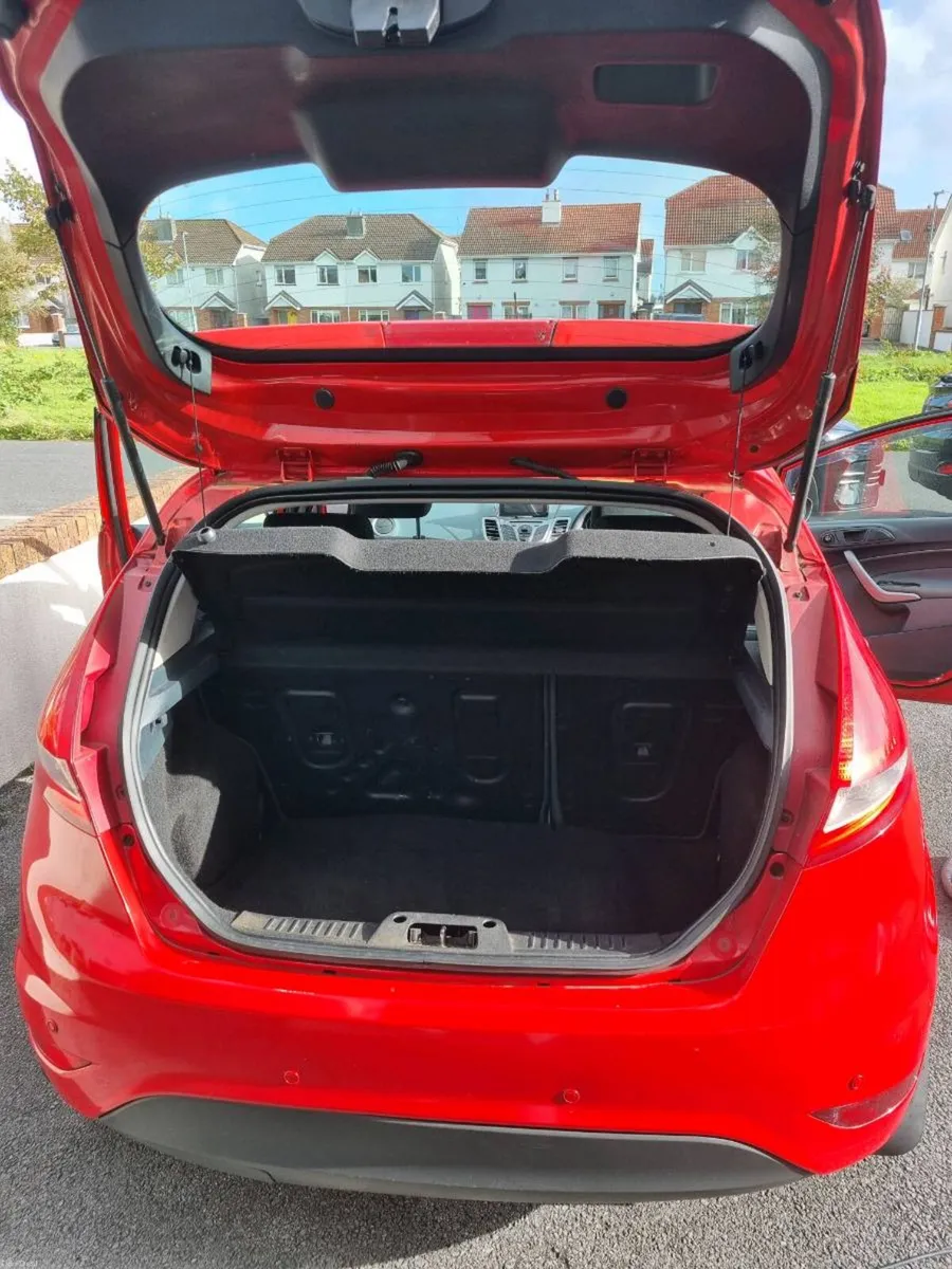 2010 - Red Ford Fiesta - 1.4L TDI - Image 5