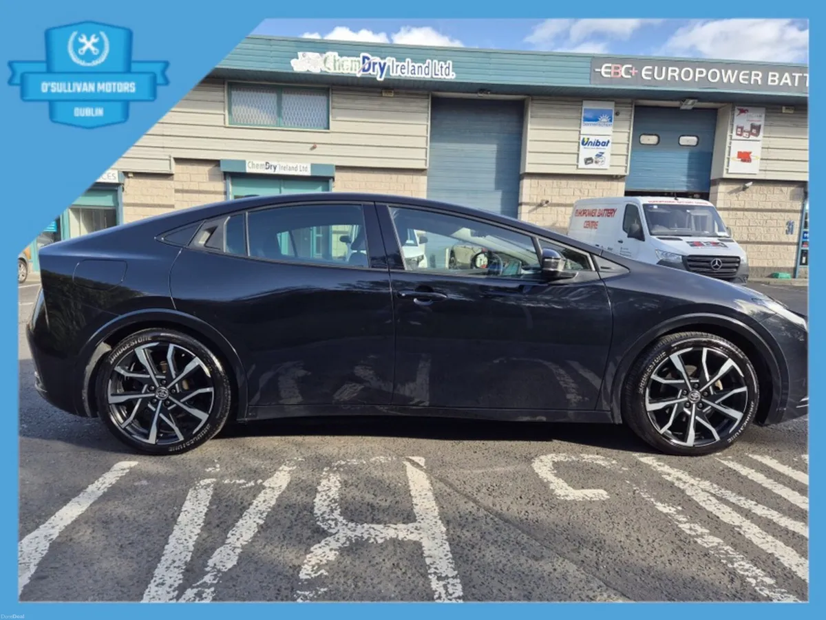 Toyota Prius / 2023 / 2.0 PETROL PHEV / AUTO - Image 4