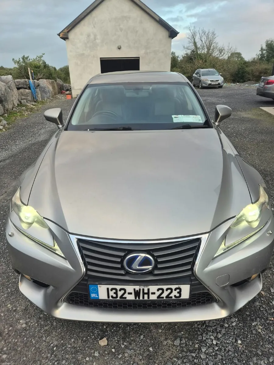 Lexus IS 2013 - Image 3