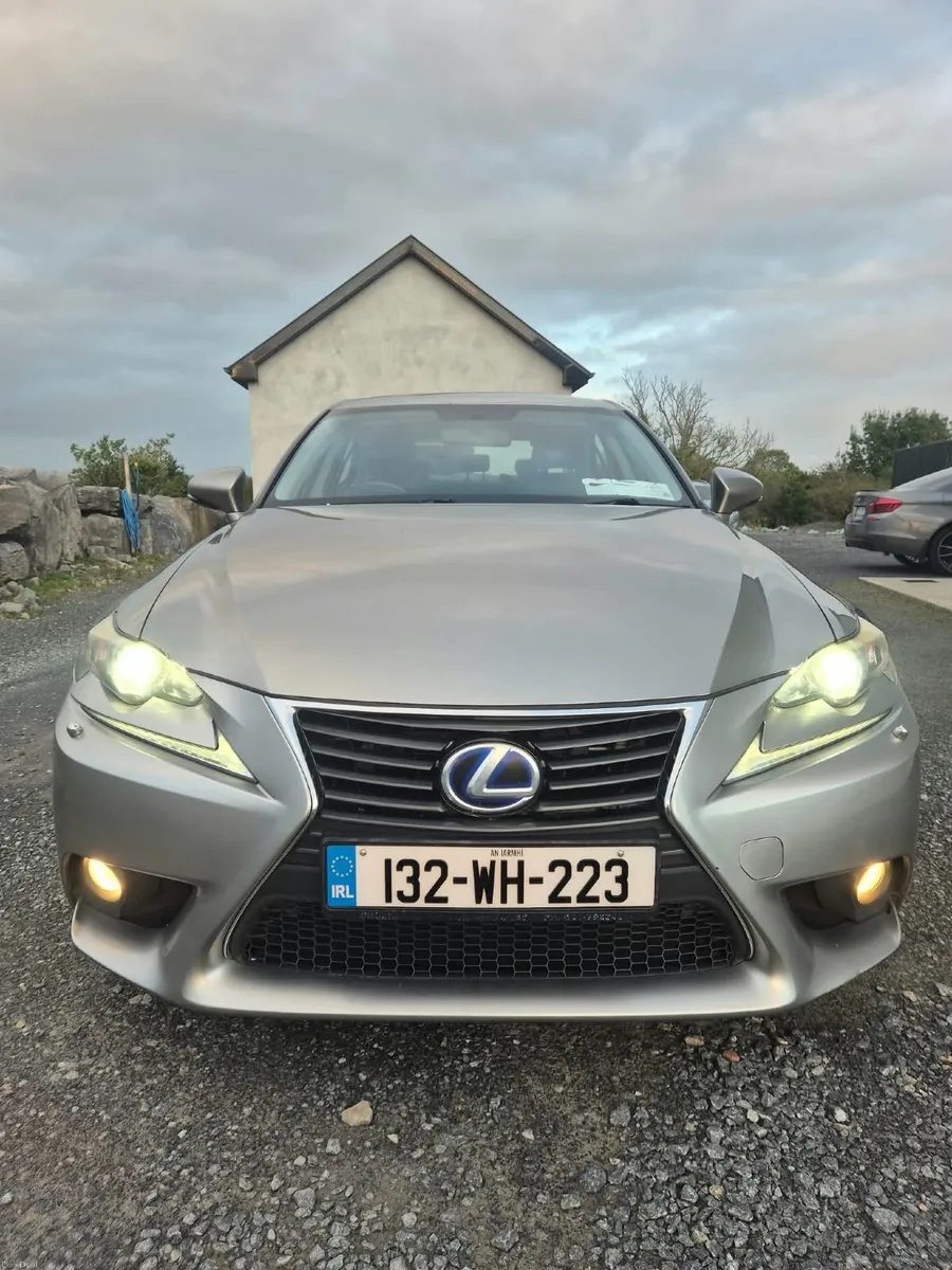 Lexus IS 2013 - Image 1