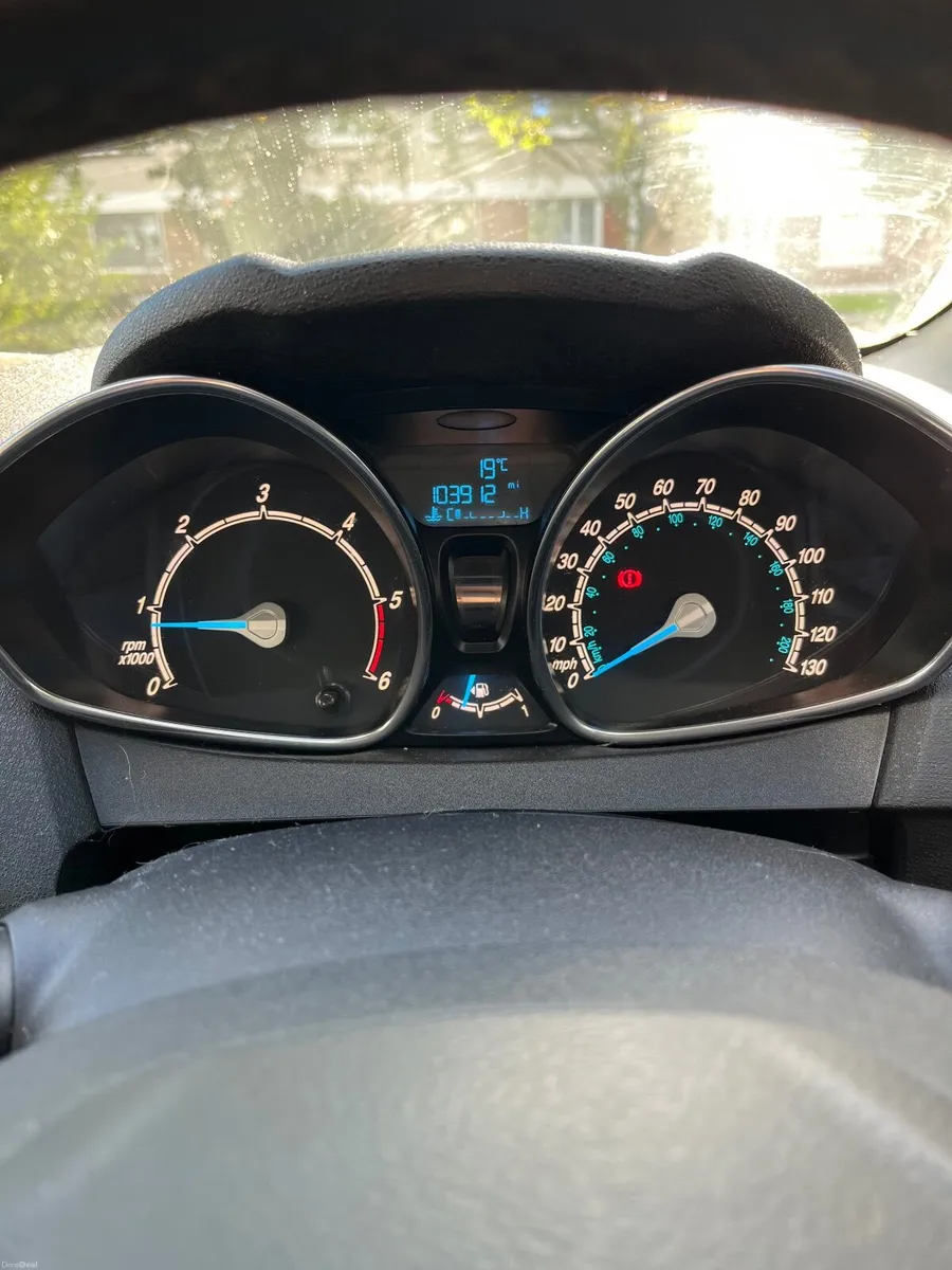 1.5 TDCI Zetec Ford Fiesta - Image 6