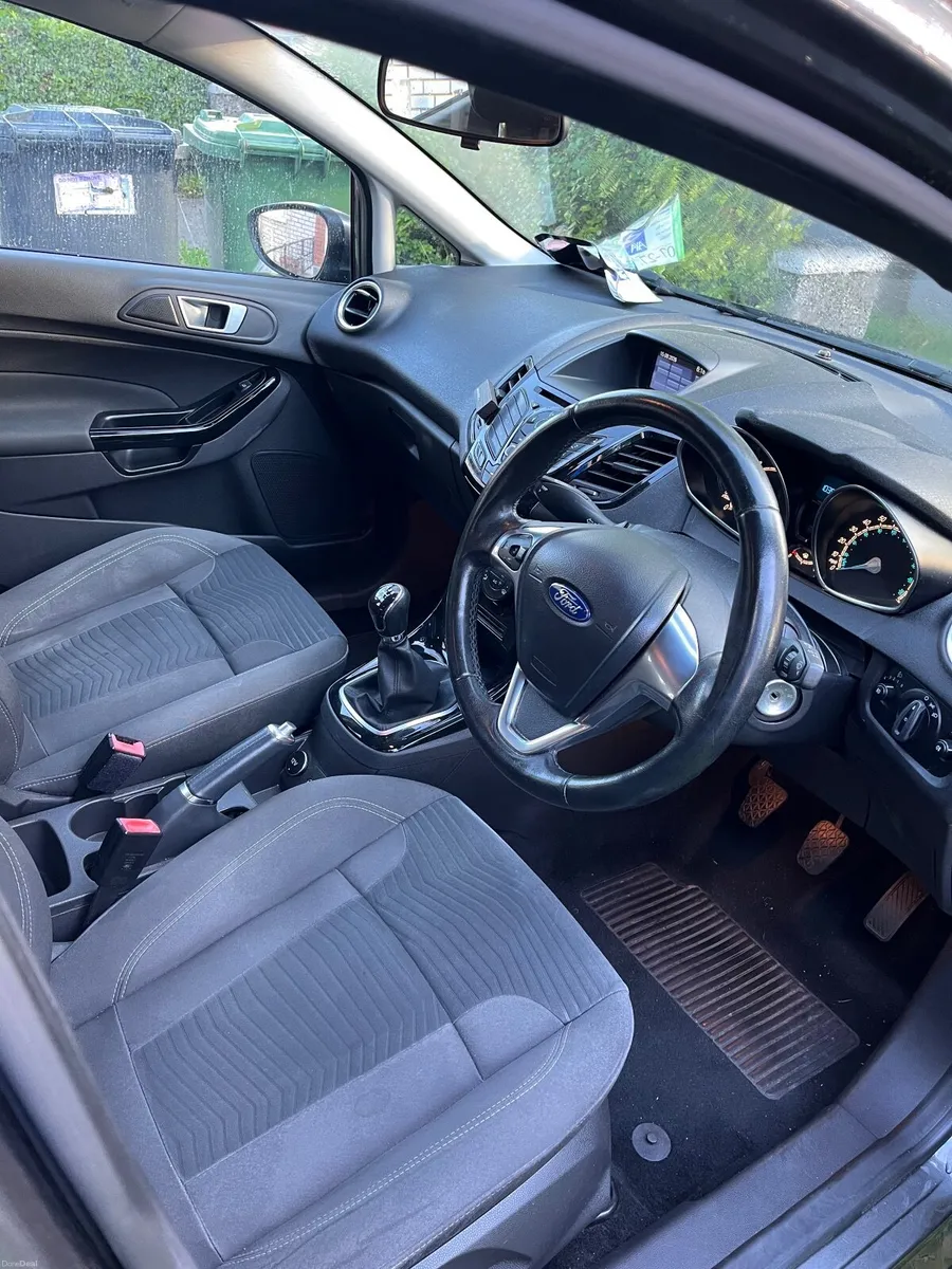 1.5 TDCI Zetec Ford Fiesta - Image 4