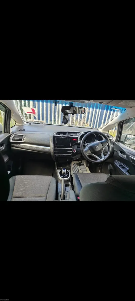 Honda Fit 2015 - Image 6