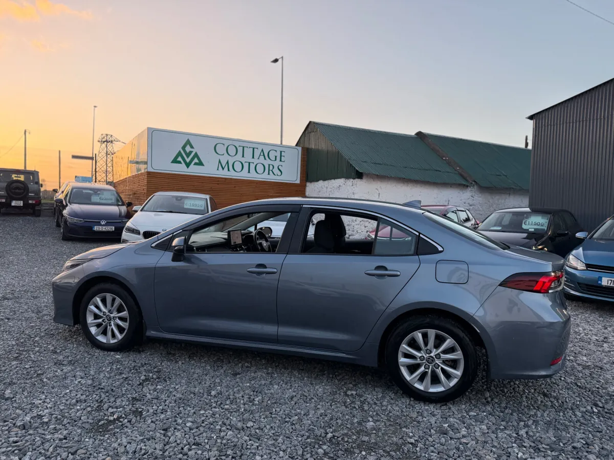 Toyota Corolla - Image 5