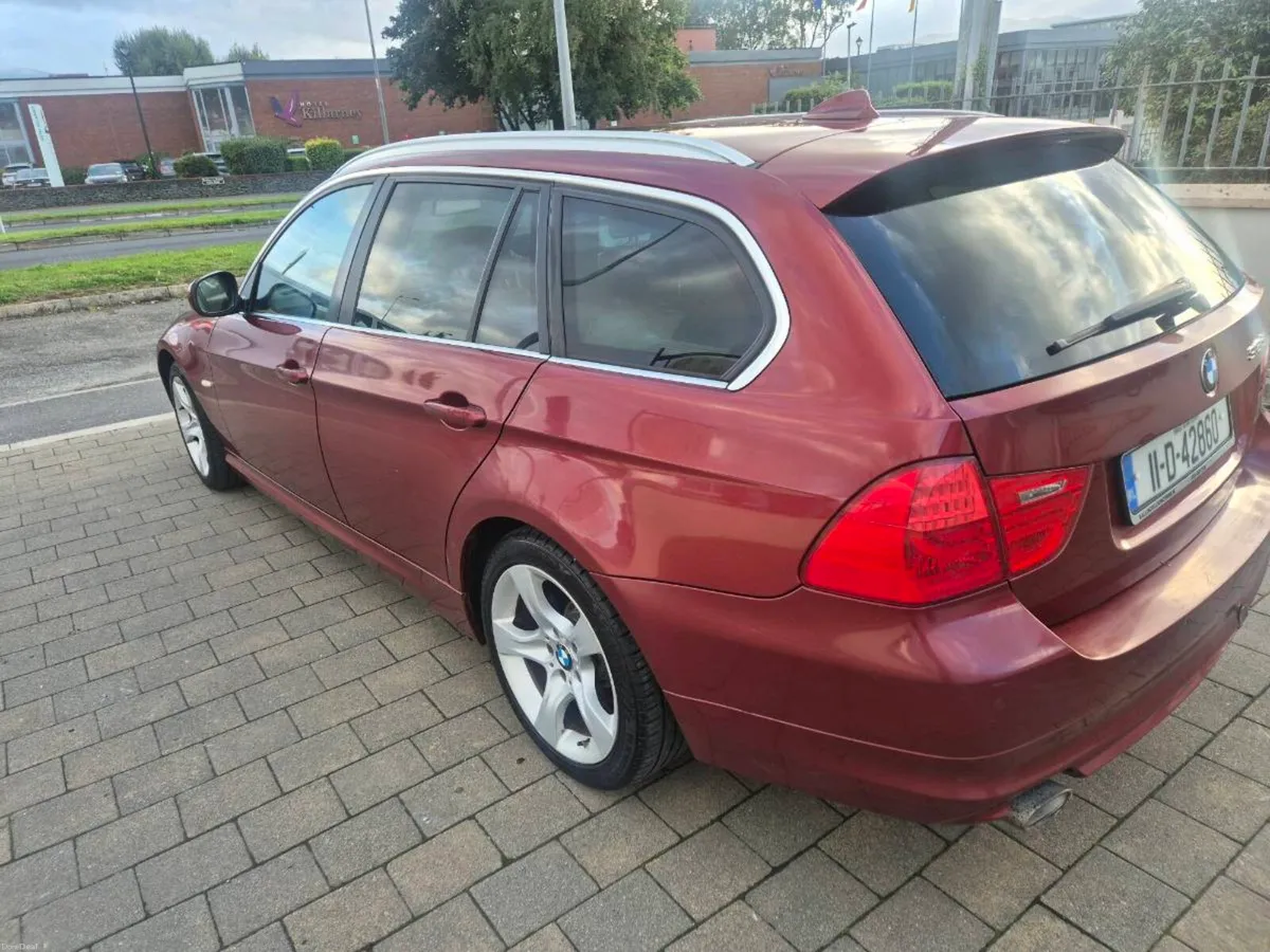 BMW 318D  ESTATE  TOURING - Image 2
