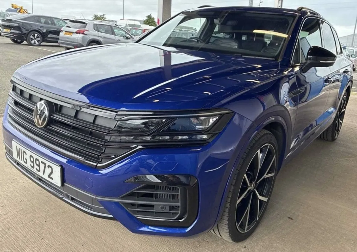 3.0 V6 TSI eHybrid 14.3kWh R SUV 5dr Petrol Plug-i - Image 2
