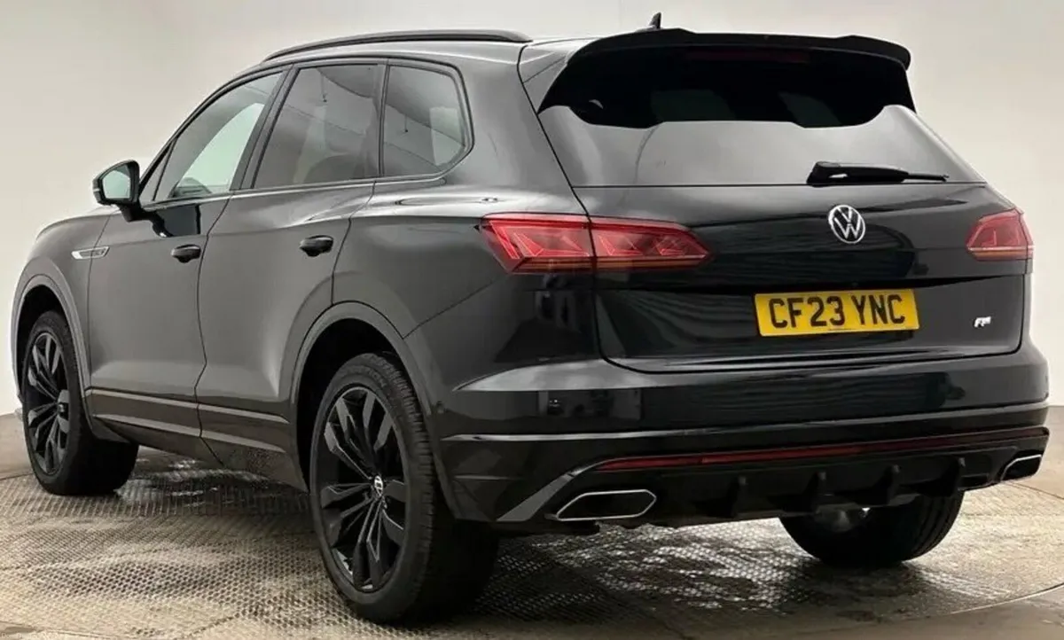 3.0 TDI V6 Black Edition SUV 5dr Diesel Tiptronic - Image 3