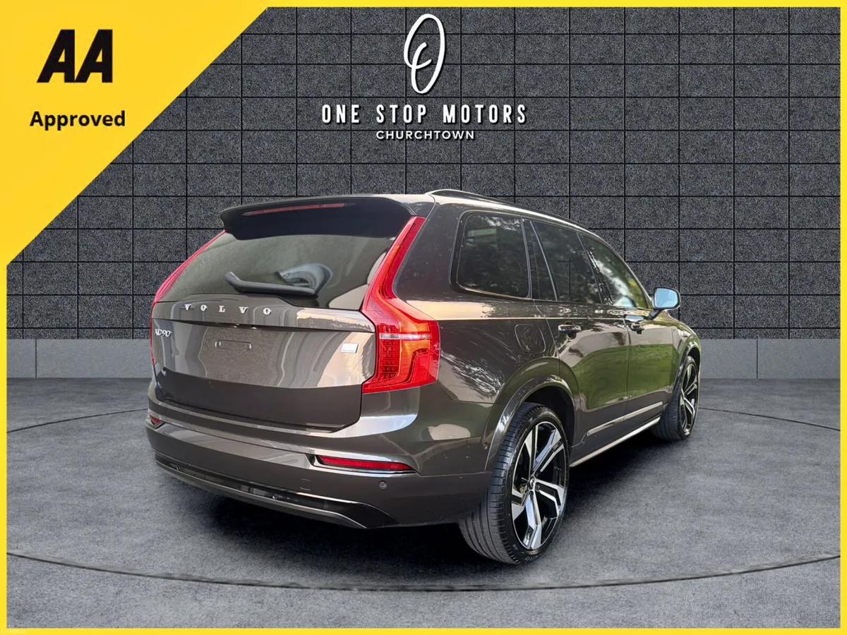 2024 Volvo XC90 T8 AWD *ULTIMATE DARK PLUS*18,000K - Image 6