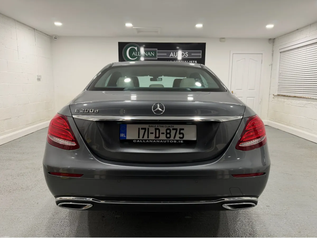 Mercedes-Benz E-Class 200 D AVANTGARDE  AUTO***LOW - Image 3