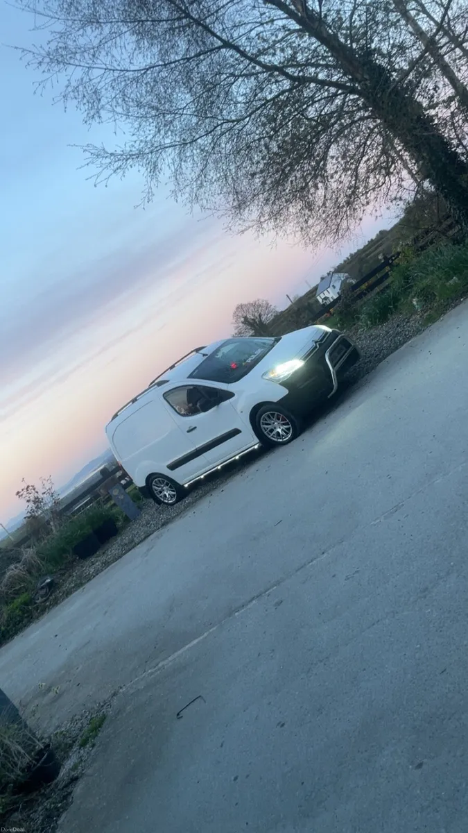 Berlingo van - Image 4