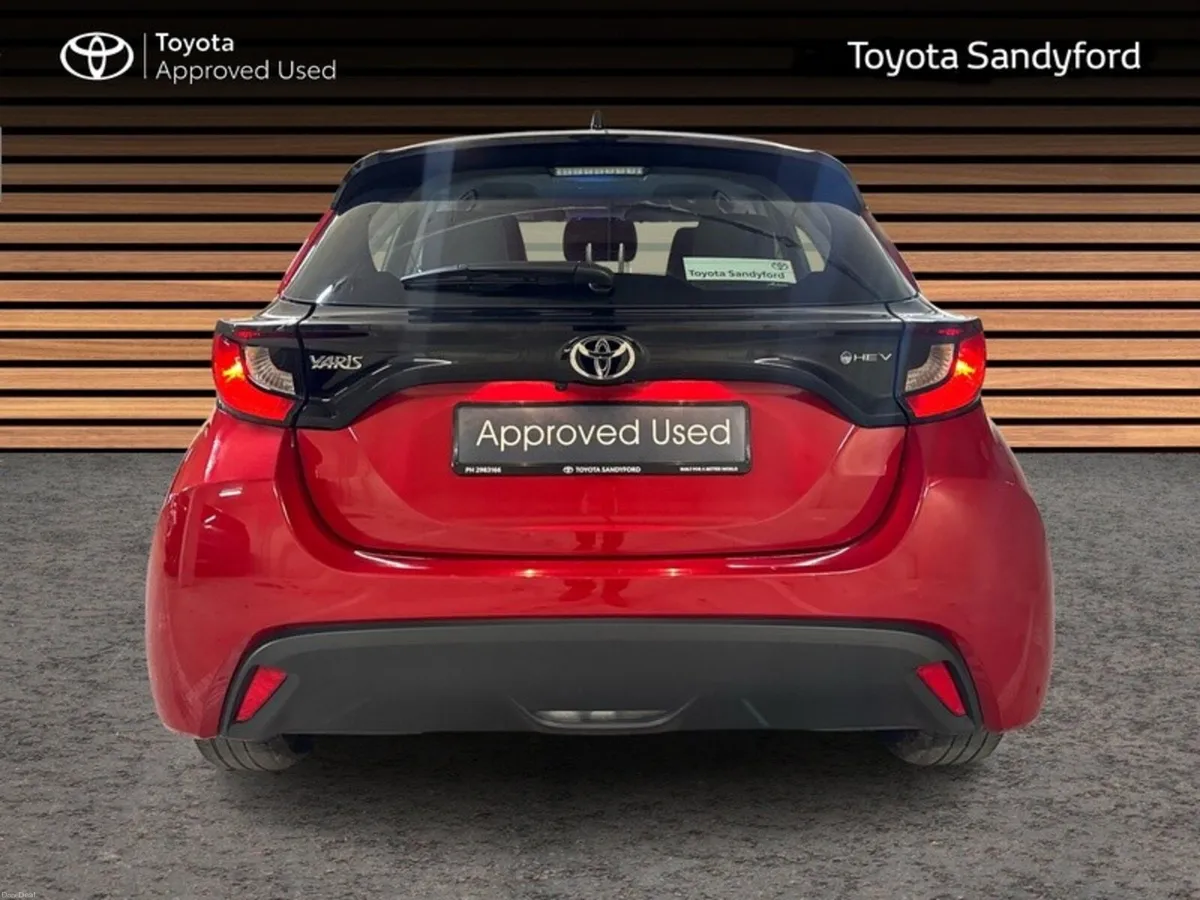 Toyota Yaris HYBRID LUNA // REAR CAMERA // TOYOTA - Image 4