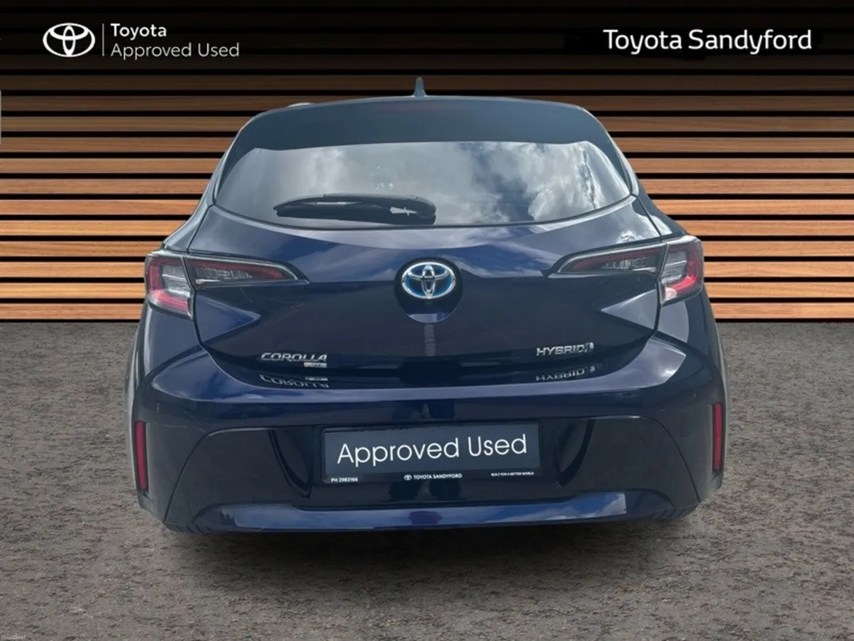 Toyota Corolla HYBRID SOL TOP SPEC // HEATED SEATS - Image 4