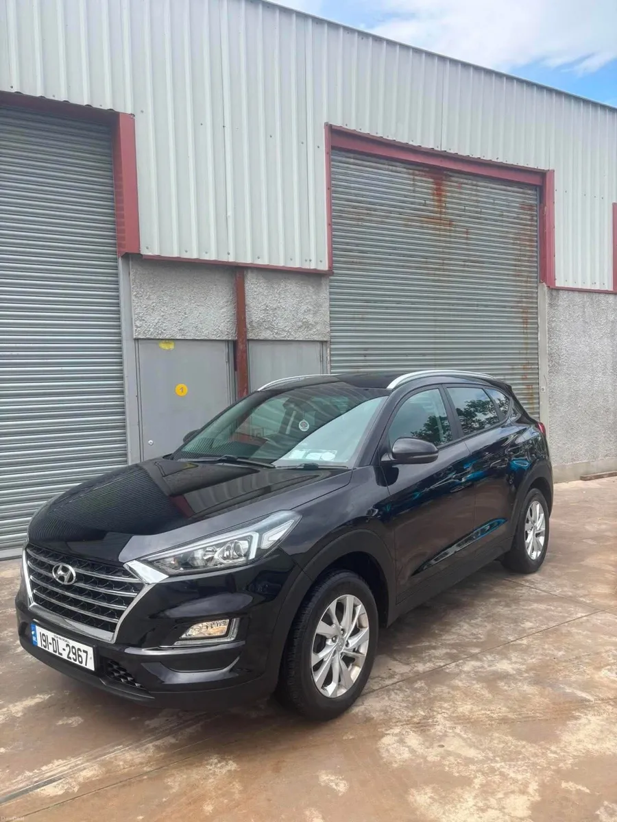 Hyundai Tucson 1.6 GDi SE Nav * LOW MILAGE * - Image 2