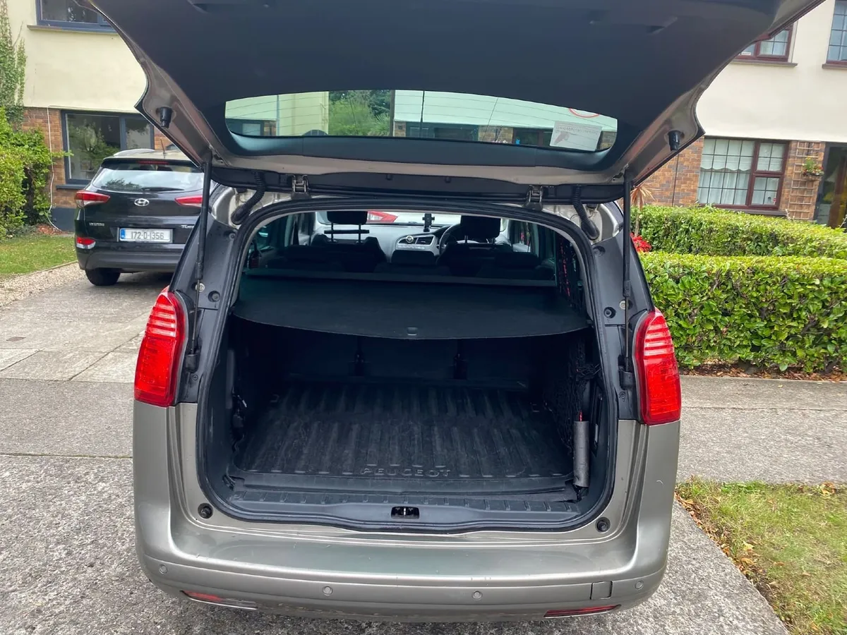 Peugeot 5008 2010 - Image 3
