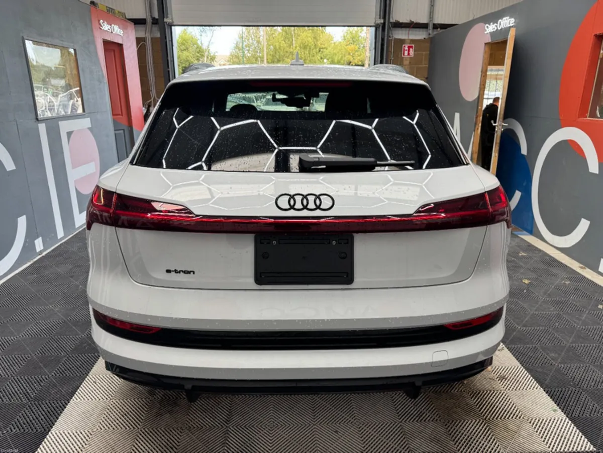 Audi e-tron 2023 AUDI E-TRON 55 QUATTRO S LINE AUT - Image 4