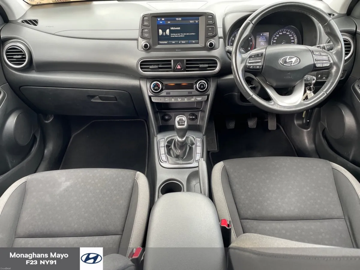 Hyundai KONA KAUAI EXECUTIVE 5DR - Image 2