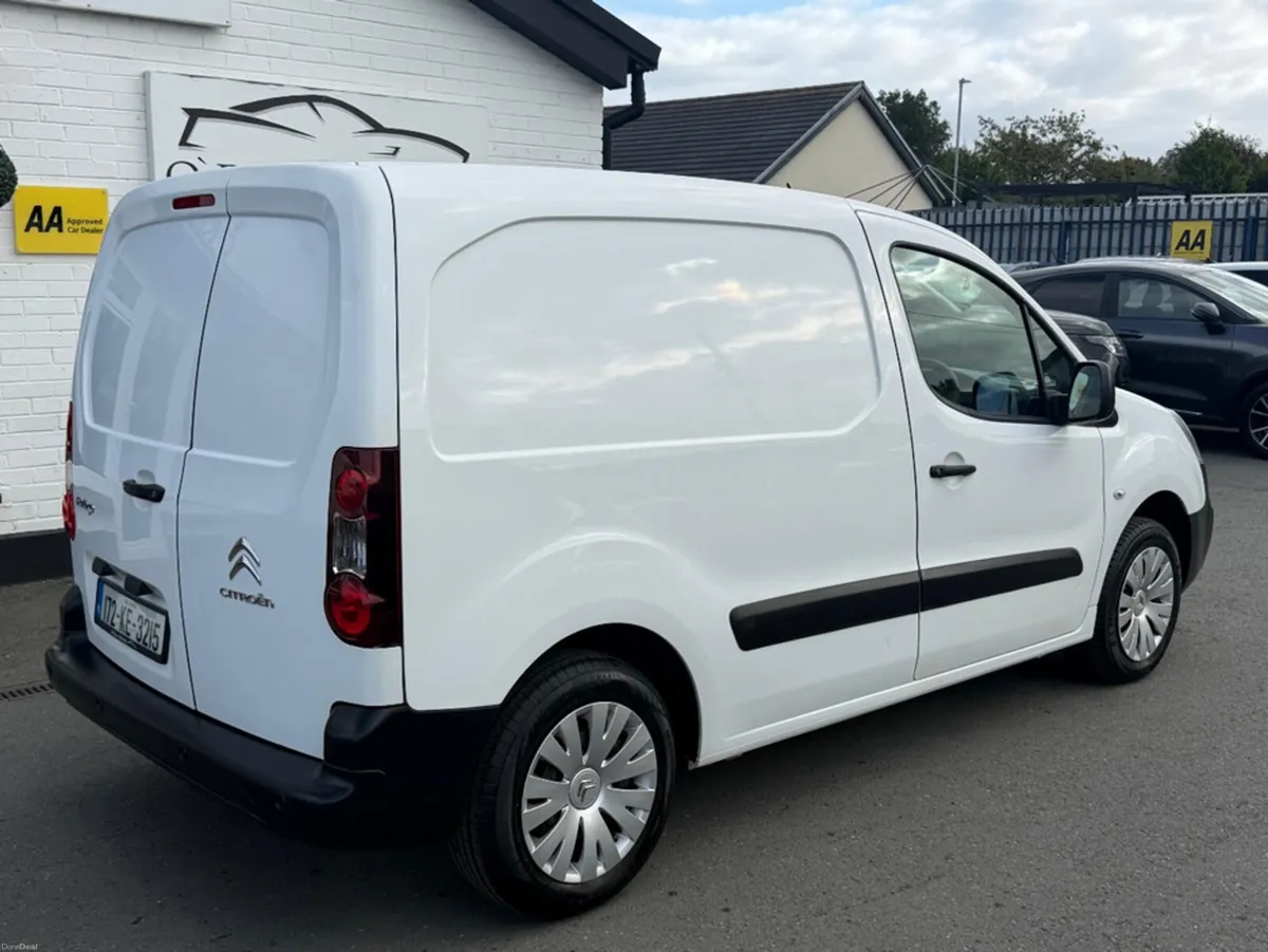 Citroen Berlingo BLUE HDI 76 BHP - Image 3