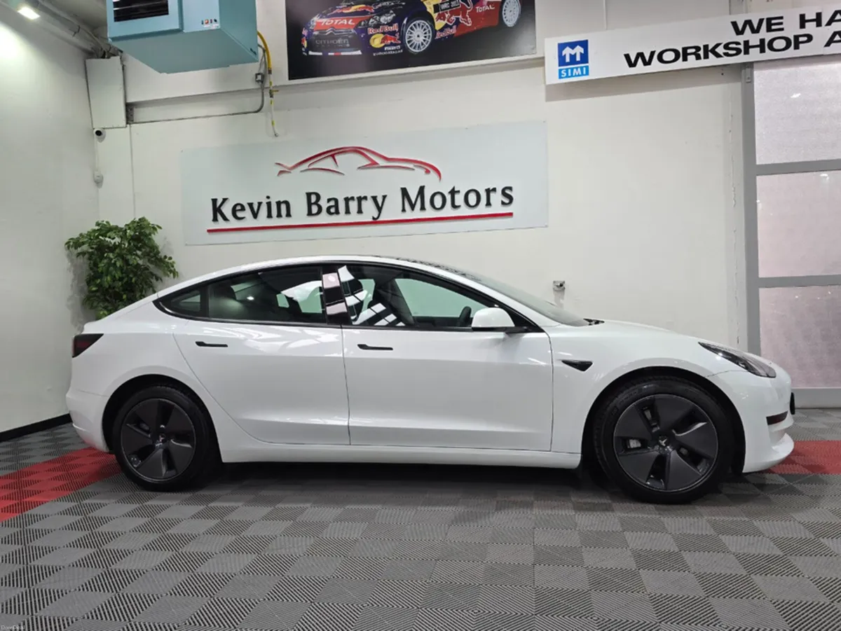 Tesla Model 3 **DEPOSIT TAKEN** - Image 4