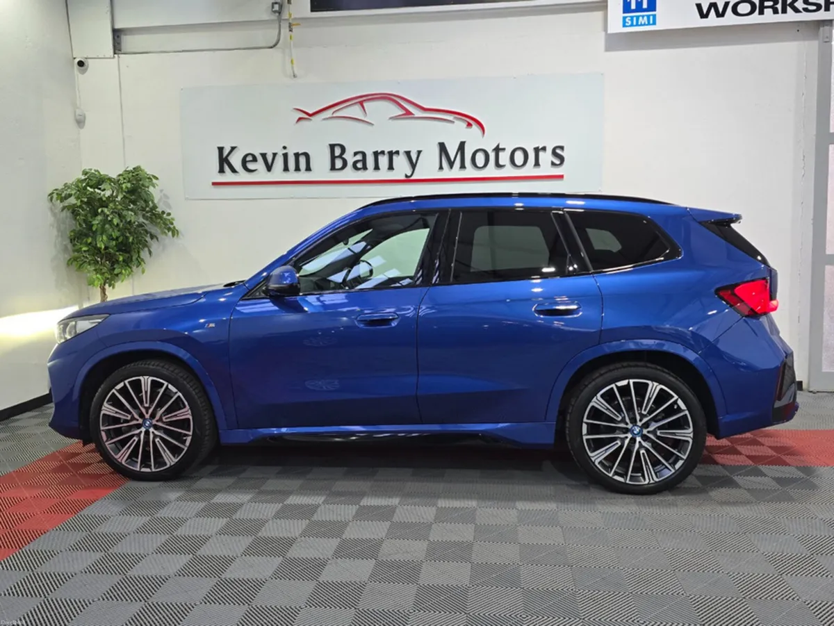 BMW iX1 XDRIVE 30 M SPORT (HIGH SPEC) AUTOMATIC ** - Image 5