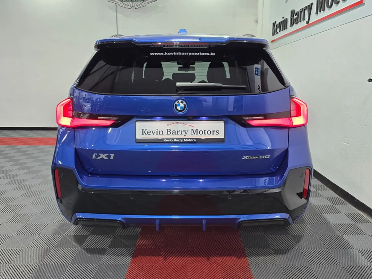 BMW iX1 XDRIVE 30 M SPORT (HIGH SPEC) AUTOMATIC ** - Image 3