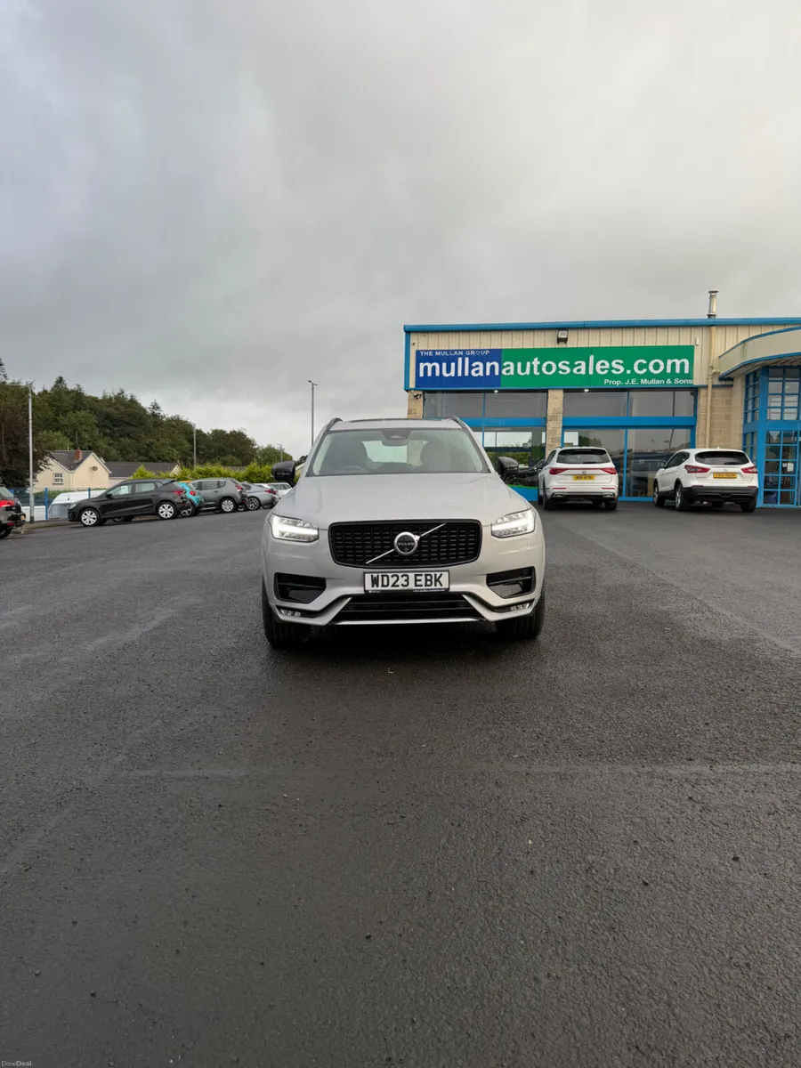 Volvo XC90 2023 - Image 2
