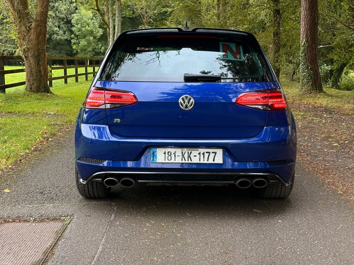 Volkswagen Golf R - Image 5
