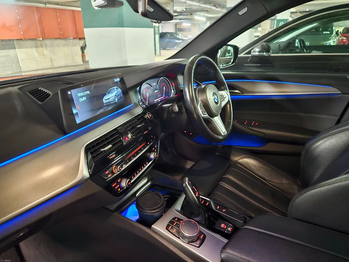 BMW 5-Series 2018 - Image 3