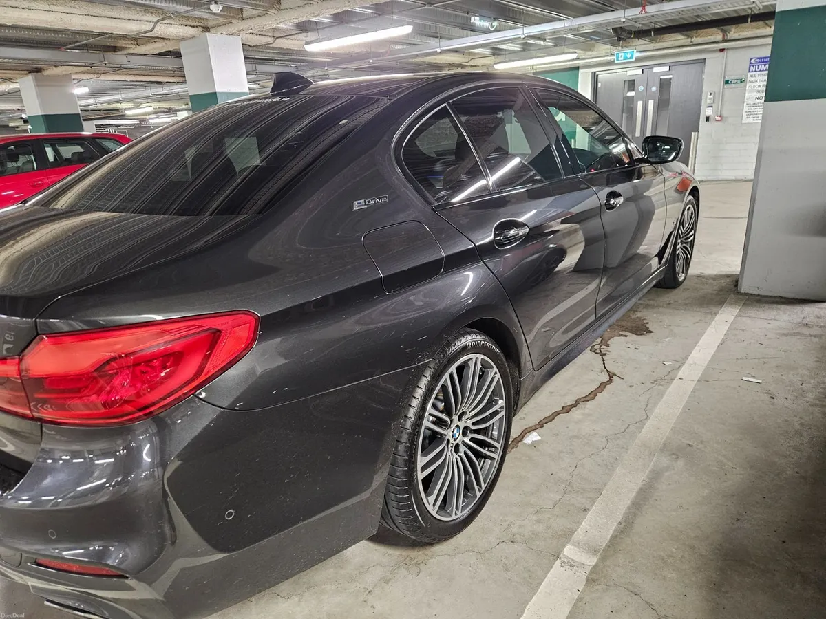 BMW 5-Series 2018 - Image 6