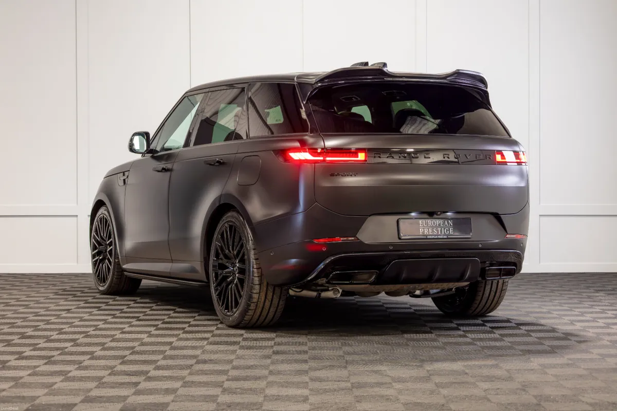262 Range Rover Sport P460e Dynamic SE - Image 4