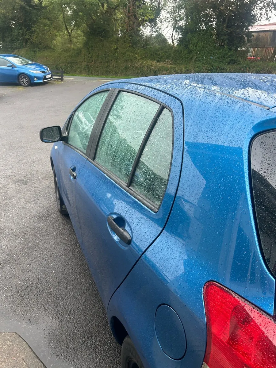 For sale 2010 Toyota Yaris 1.0 mint car one owner - Image 4